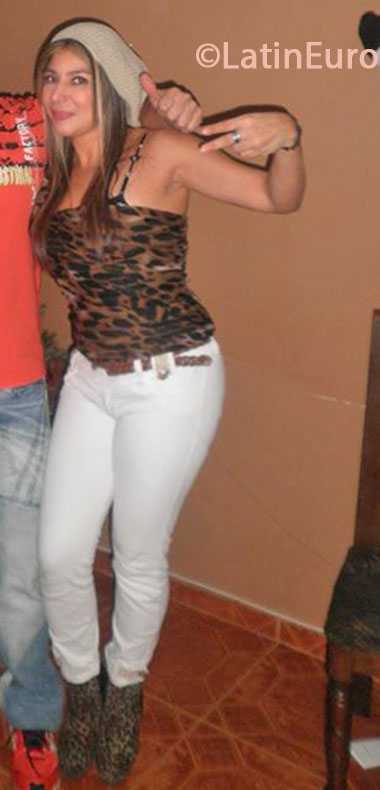 Date this beautiful Colombia girl Yuliana from Medellin CO13648