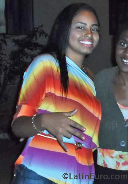 Date this sultry Brazil girl Palloa from Muriae BR8022