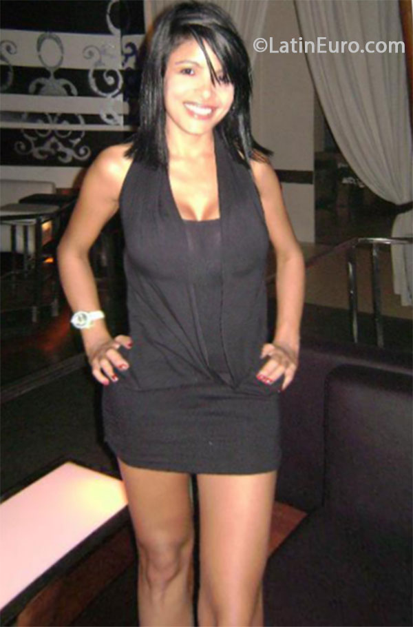 Date this nice looking Brazil girl Maria from Fortaleza BR9097