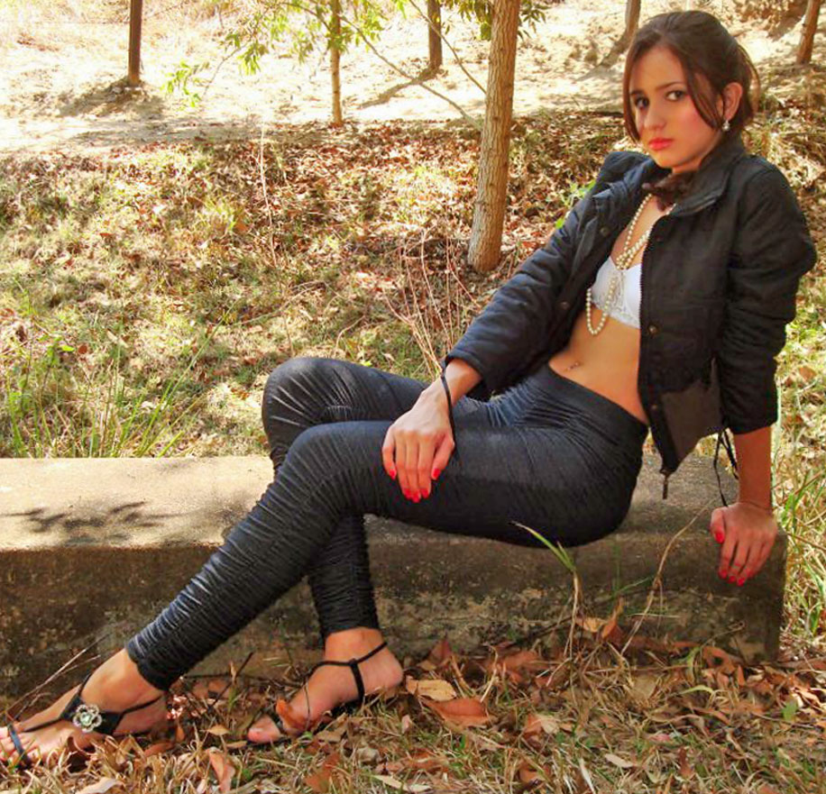 Date this funny Brazil girl Telita from Caratinga BR8061