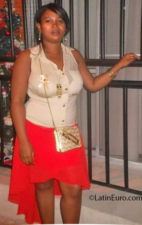 Date this tall Colombia girl Luzma from Cali CO13879