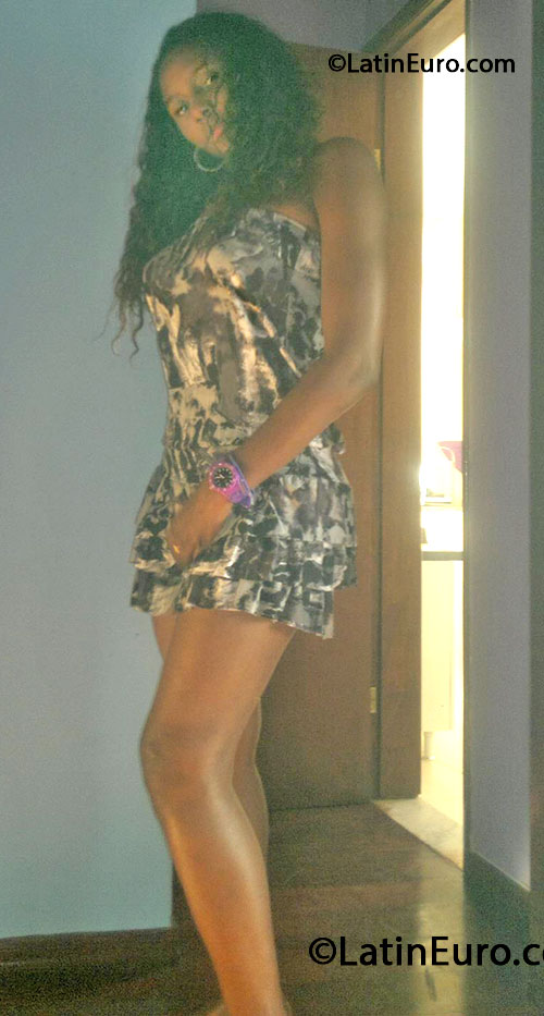 Date this lovely Brazil girl Ana from Vassouras BR8122