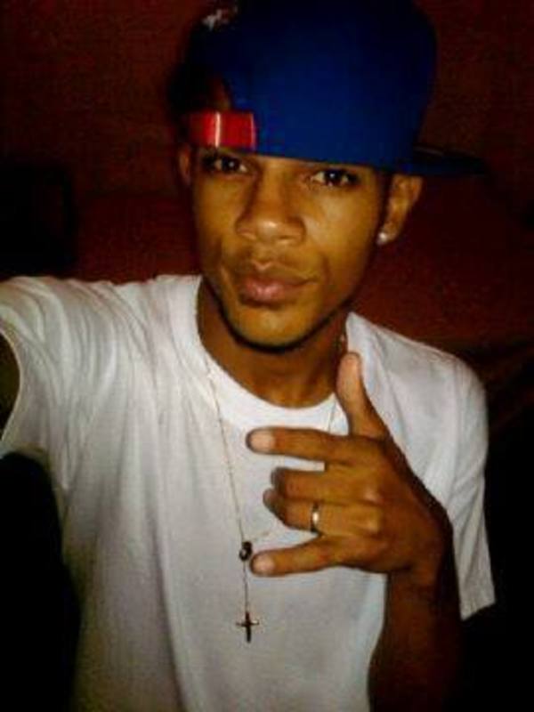 Date this pretty Dominican Republic man Adrian from Santo Domingo DO17409