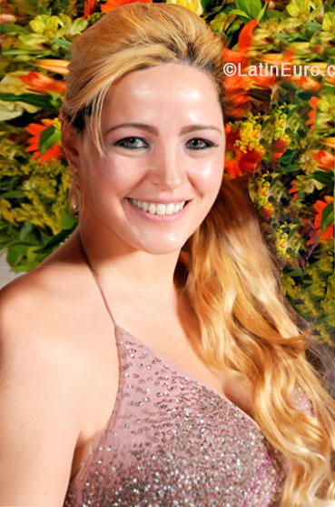 Date this georgeous Brazil girl Camila from Sao Paulo BR8149