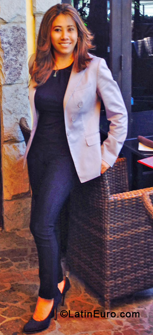 Date this lovely United States girl Pastora from Los Angeles US14598