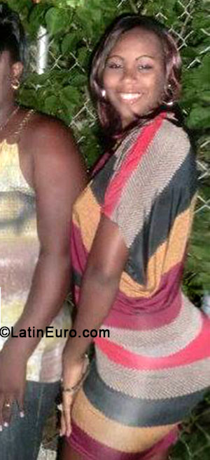 Date this fun Jamaica girl Kimberly from Kingston JM1352