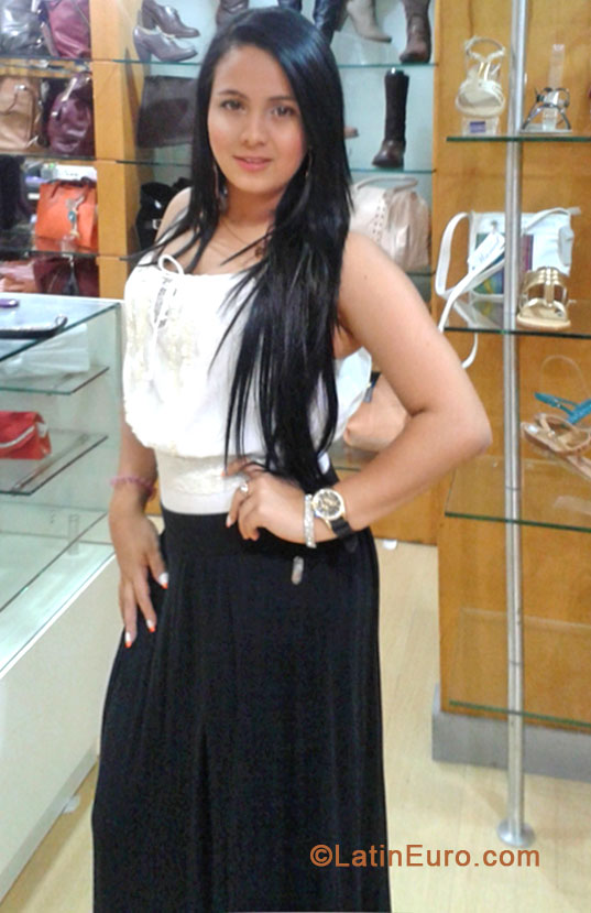 Date this passionate Colombia girl Isabel j from Medellin CO14391