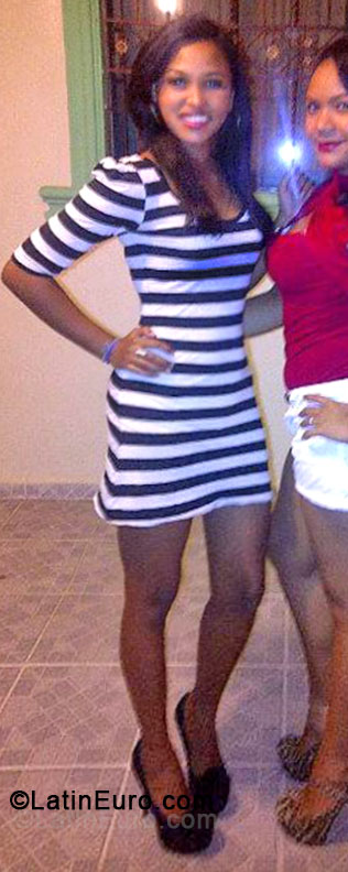 Date this happy Dominican Republic girl Jasmine from San Francisco De Macoris DO17675