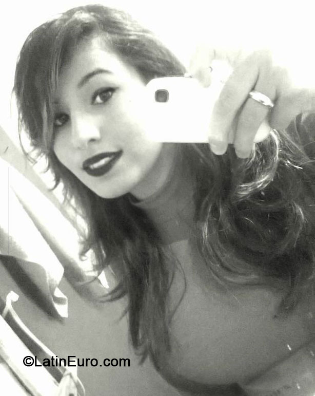 Date this delightful Brazil girl Alice from Ponta Grossa BR8265