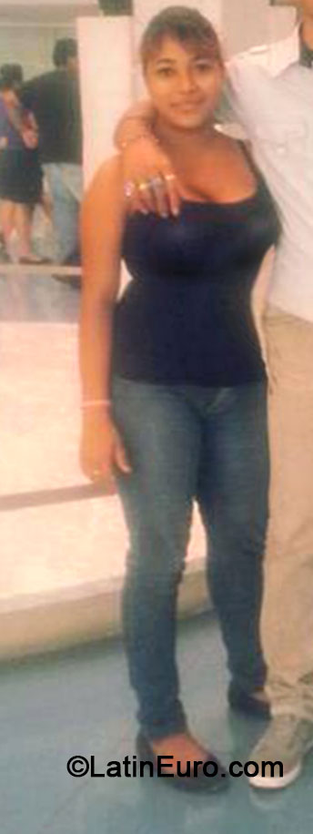 Date this delightful Nicaragua girl Kelliie from Chinandega NI159