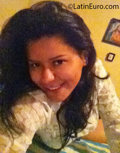 Date this pretty Honduras girl Rousy from Tegucigalpa HN907
