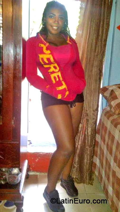 Date this hot Jamaica girl Hicha from Kingston JM1440