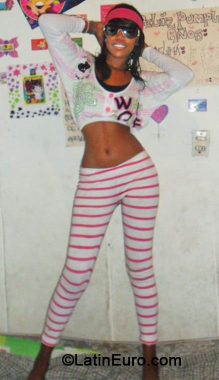 Date this charming Colombia girl Alejandra from Cali CO14613