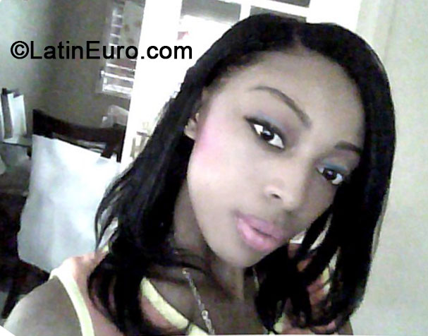 Date this exotic Jamaica girl Paris from Kingston JM1461