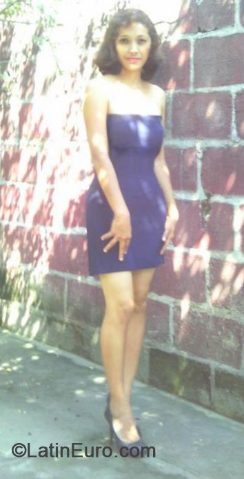 Date this hot Honduras girl Larissa from San Pedro Sula HN912