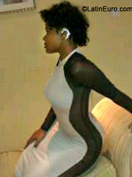 Date this voluptuous Jamaica girl Jodiania from St. Andrew JM1486