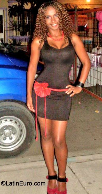 Date this young Ecuador girl Sandy from Guayaquil EC165