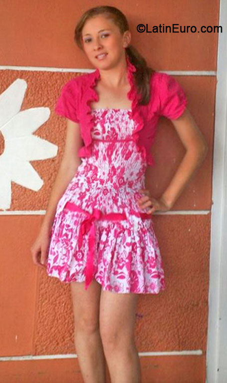 Date this beautiful Colombia girl Lina from Medellin CO14709