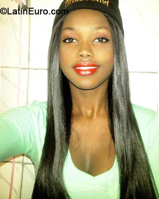 Date this nice looking Jamaica girl Kali from St. Ann JM1506