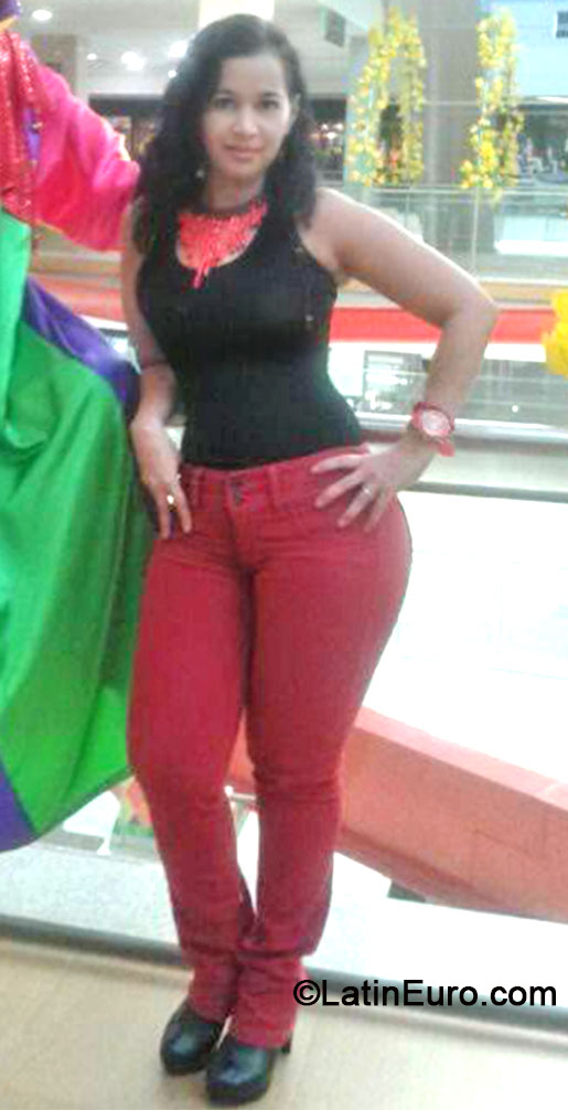 Date this foxy Colombia girl Anastasia from Barranquilla CO14732