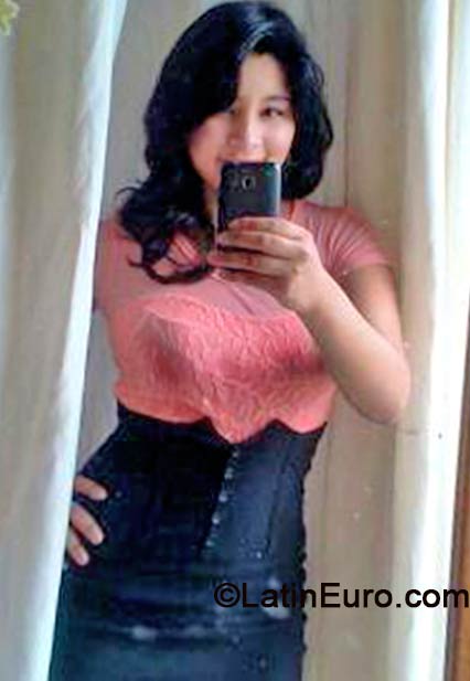 Date this pretty Peru girl Madeleine from Huanuco PE893