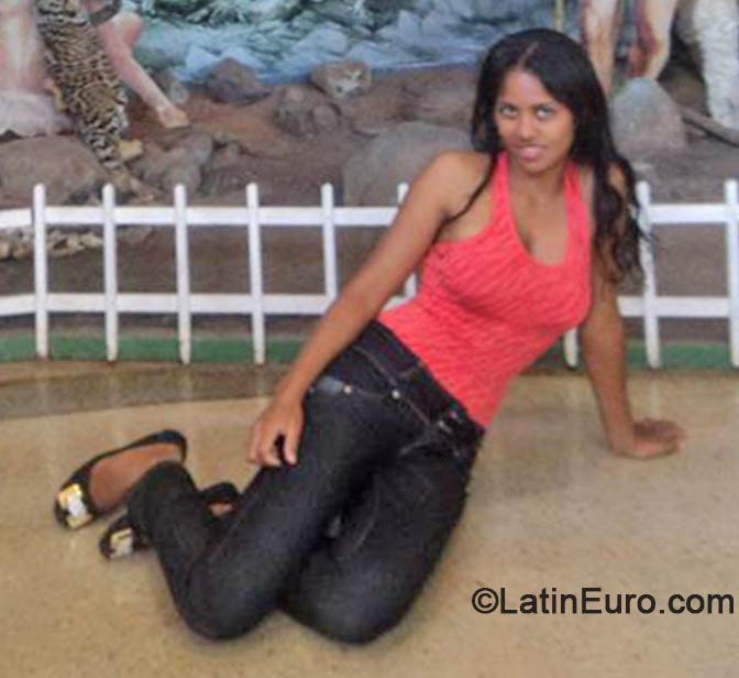 Date this exotic Brazil girl Celia from Brasilia BR8545