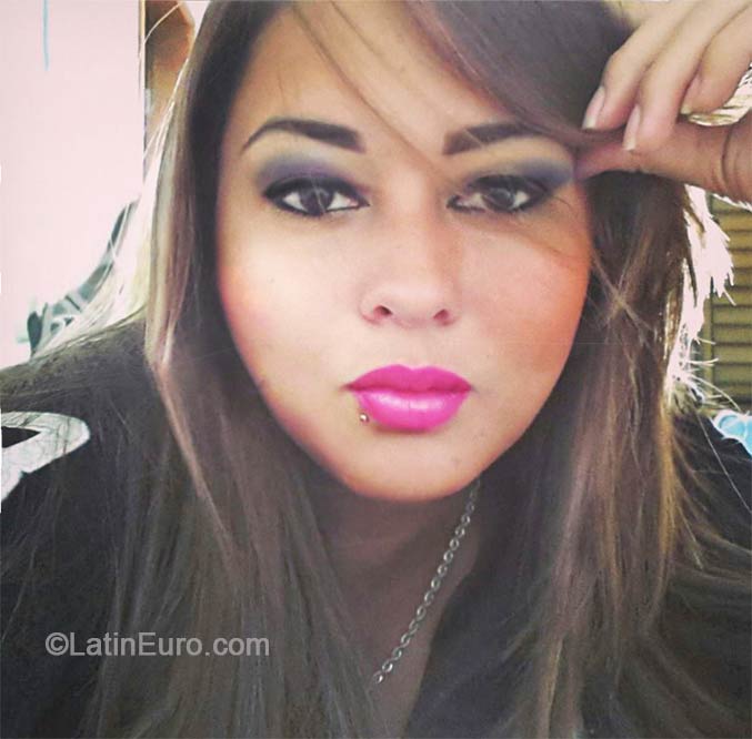 Date this foxy Brazil girl Danilla from Goiania BR8616