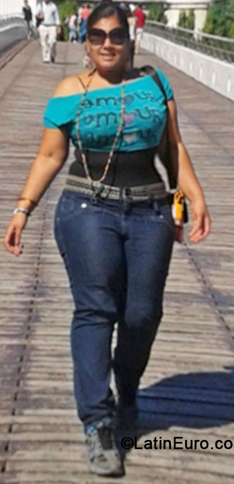 Date this good-looking Venezuela girl Gilla from Guayana Ciudad VE201