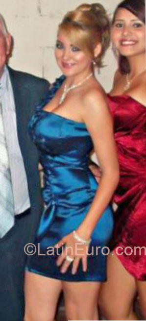 Date this georgeous Venezuela girl Isabel from Valencia VE206