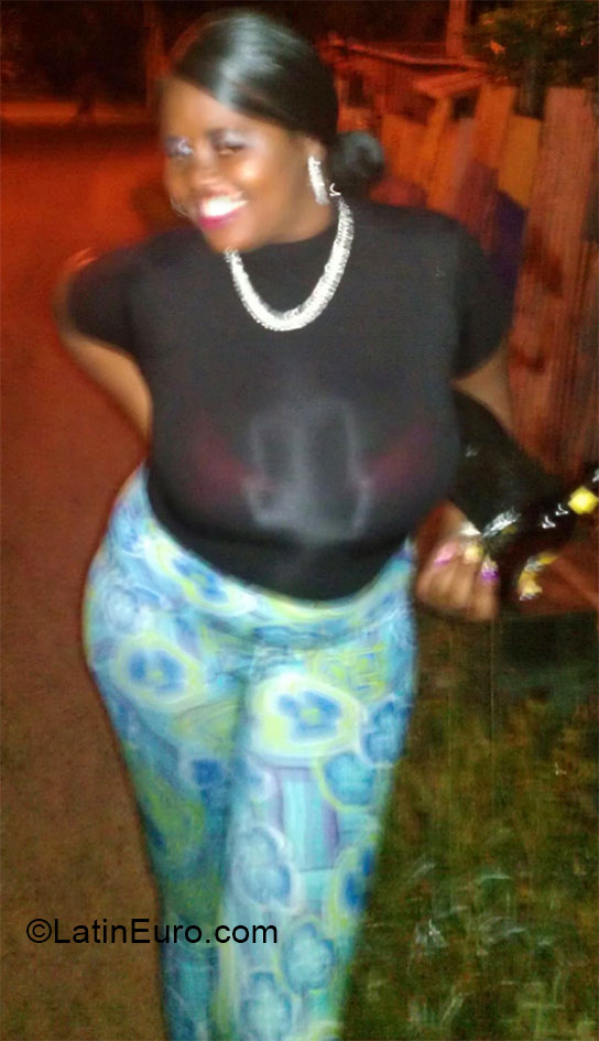 Date this voluptuous Jamaica girl Nooks408 from Kingston JM1629