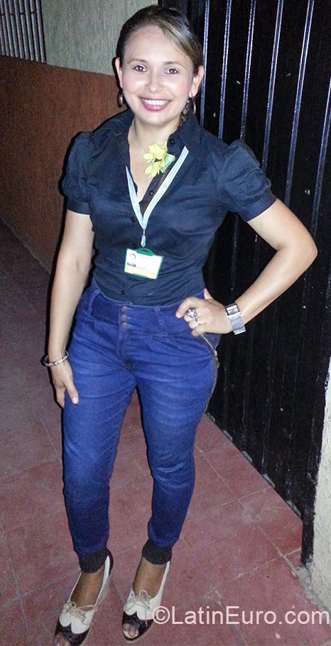 Date this stunning Colombia girl Julia from Bogota CO15074