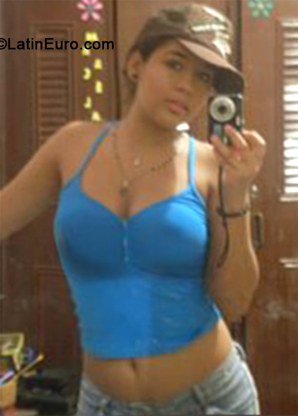 Date this gorgeous Colombia girl Diana from Cali CO15158
