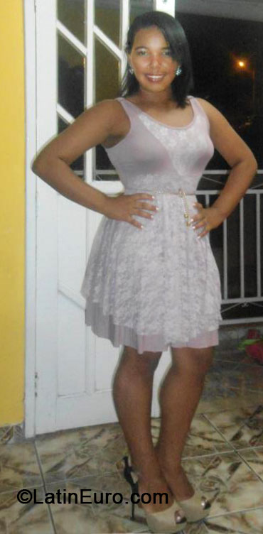 Date this foxy Brazil girl Taise from Jacobina BR8769