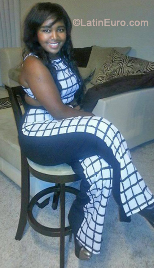 Date this good-looking United States girl Africanita from Jacksonville US19536