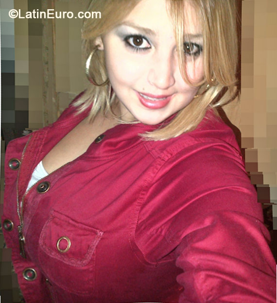 Date this voluptuous Honduras girl Danny from Tegucigalpa HN996