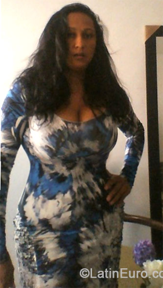 Date this happy Colombia girl Teresa from Cali CO15221