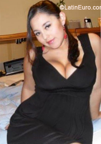 Date this lovely Colombia girl Carolina from Bogota CO15241