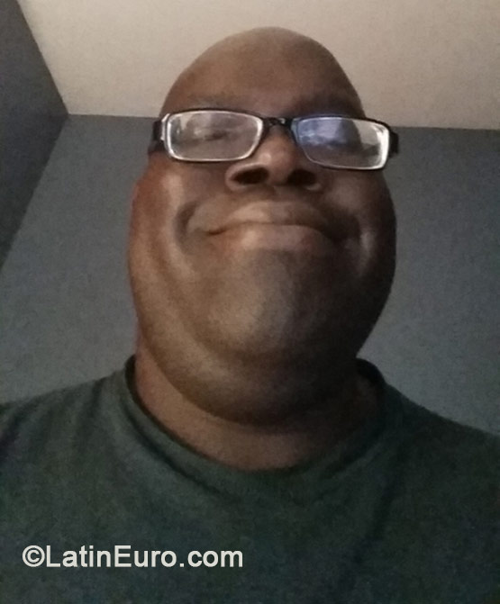 Date this attractive United States girl Damond from Cleveland US15003