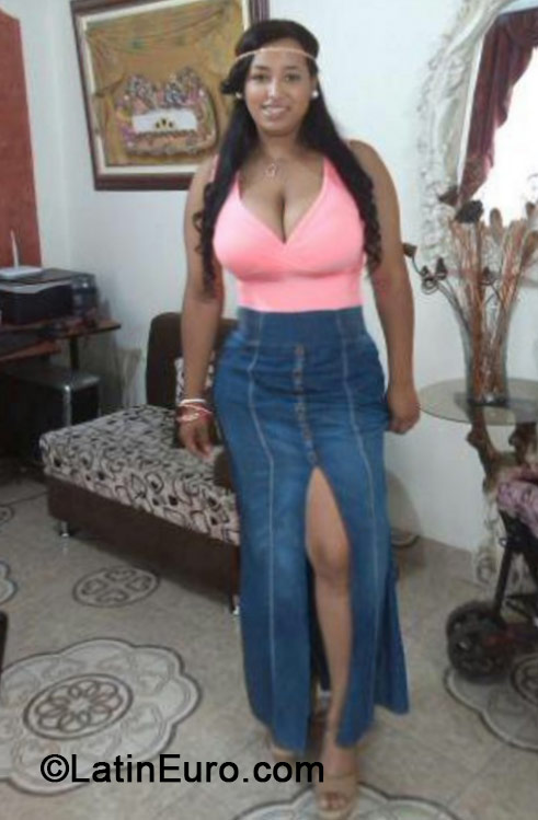 Date this georgeous Colombia girl Leidy from Cali CO15276