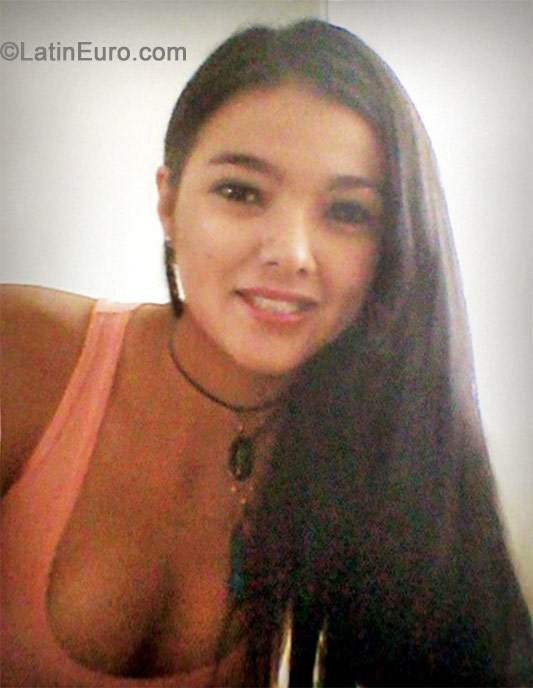 Date this cute Colombia girl Carolina from Cali CO15323