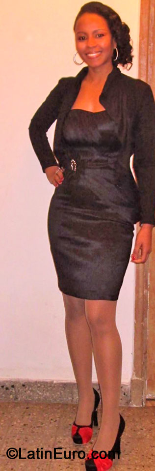 Date this beautiful Argentina girl Nuevoamanecer76 from  CO15346