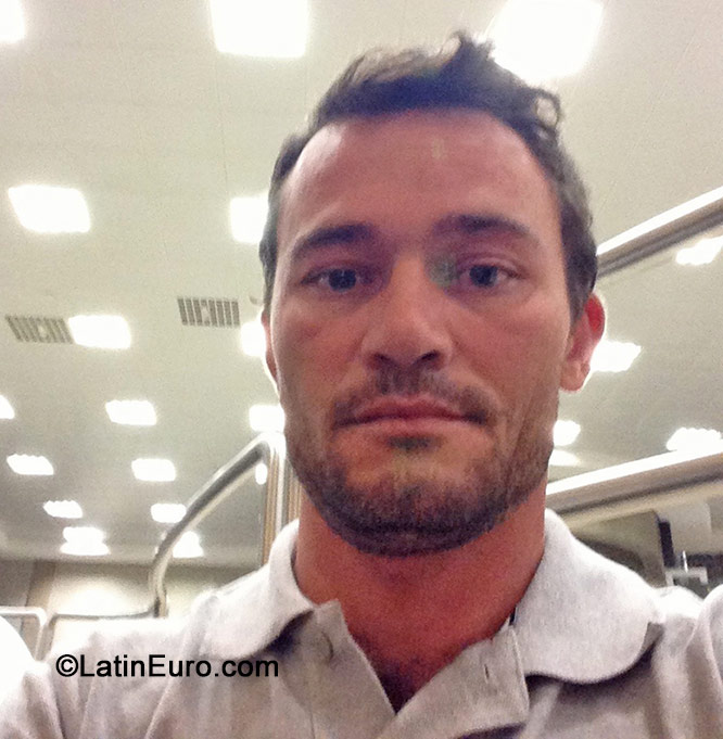 Date this charming Brazil man Igor from Rio Das Ostras BR8827
