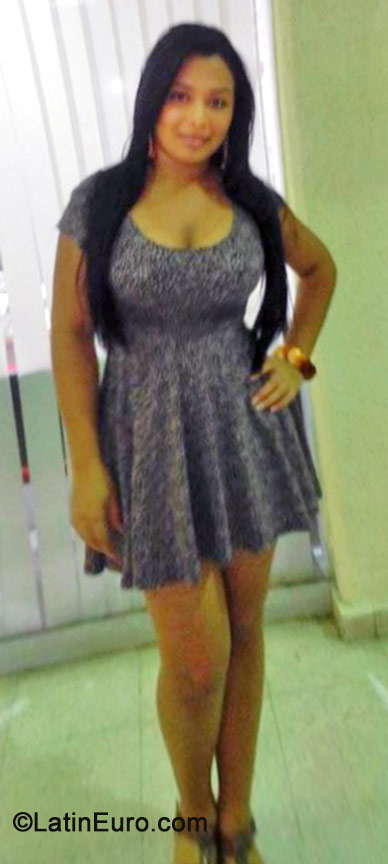 Date this cute Colombia girl Wendy from Cartagena CO15370