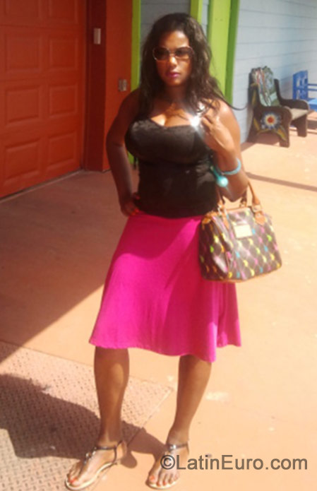 Date this attractive United States girl Shellyann from Cape Coral JM1742