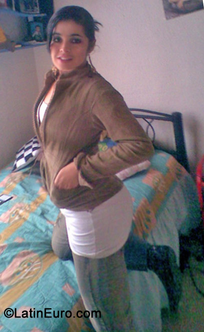 Date this pretty Colombia girl Juliana from Bogota CO15409
