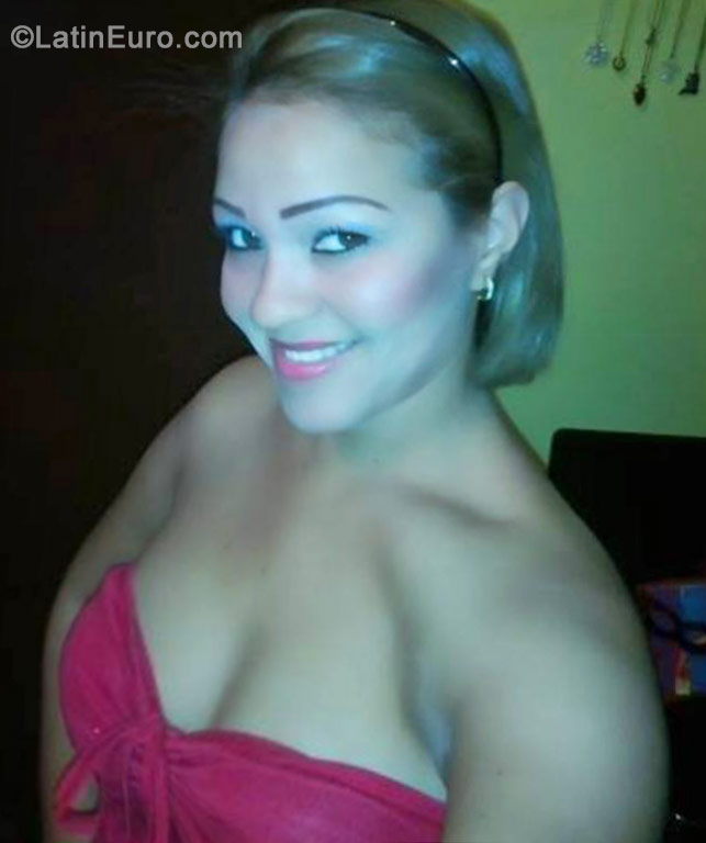 Date this hot Colombia girl Silka from Riohacha CO15525