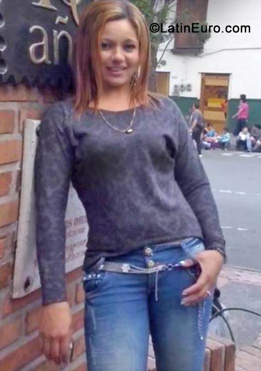 Date this sultry Colombia girl Viviana from Medellin CO15552