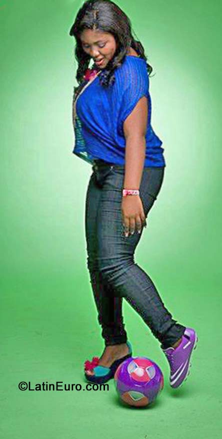 Date this fun Panama girl Janeine from Panama PA440
