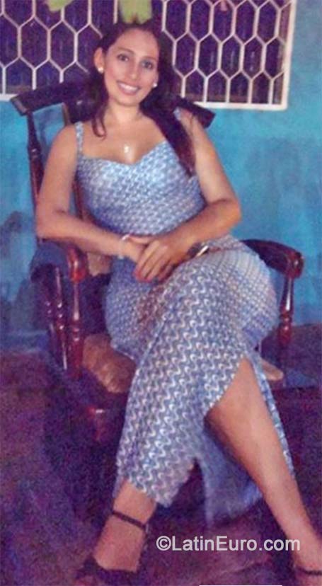 Date this georgeous Colombia girl Dianita23 from Barranquilla CO16523