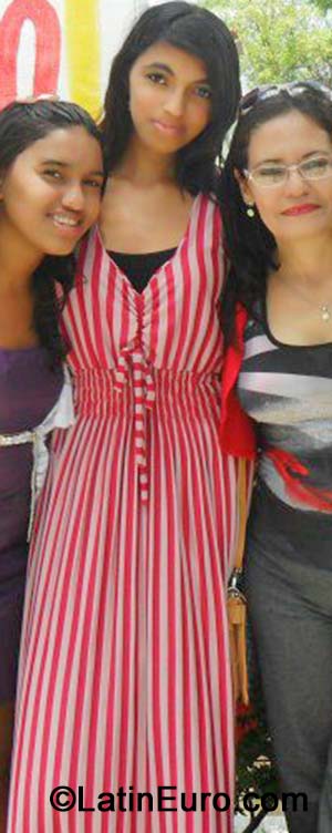 Date this charming Brazil girl Iara from Fortaleza BR8925
